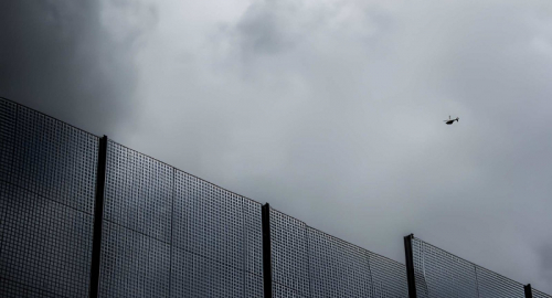 Belfast sotto tensione: minoranze etniche e migranti nella paura dopo le violenze anti-migranti